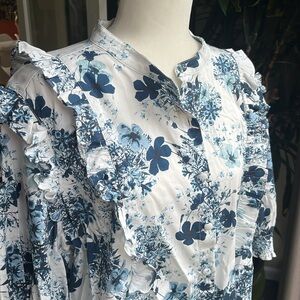 🧵Erdem x Universal Standard Kalina floral Short Sleeve top white navy size MED